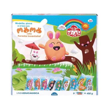 Dido' modella con momo nella foresta incantata