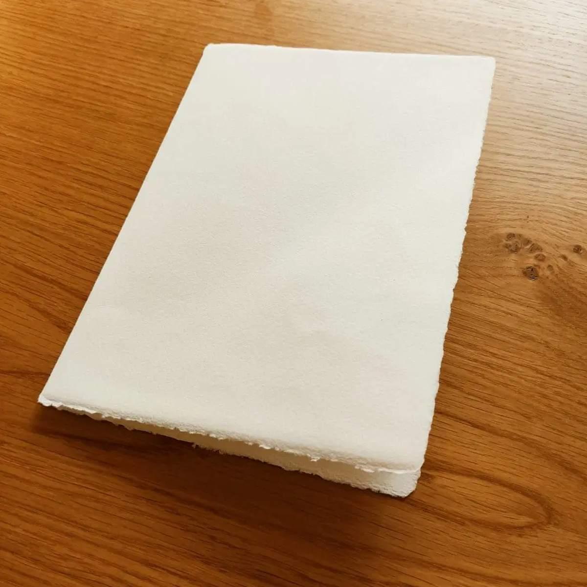 Foglio a4 amalfi avorio 200gr cf50)