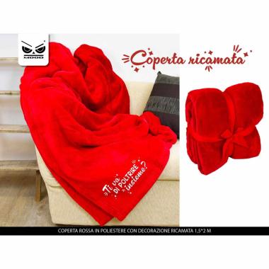 Coperta rossa ti va di poltrire insieme?