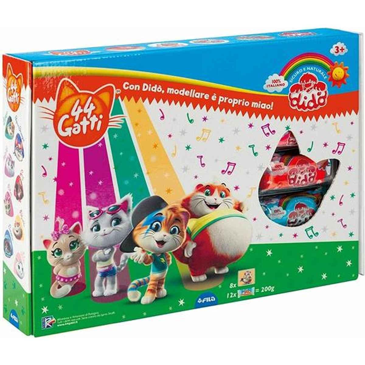 Dido' modella i 44 gatti